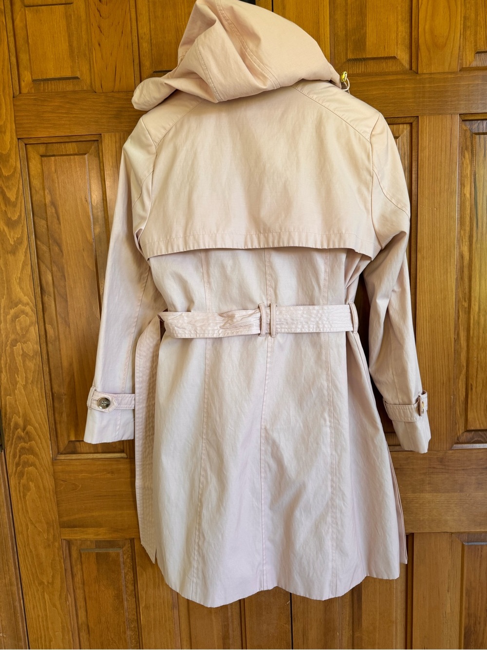 ๐ COLE HAAN Blush Pink Trench Coat with Belt & Removable hood. LIKE NEW Large - Picture 6 of 10